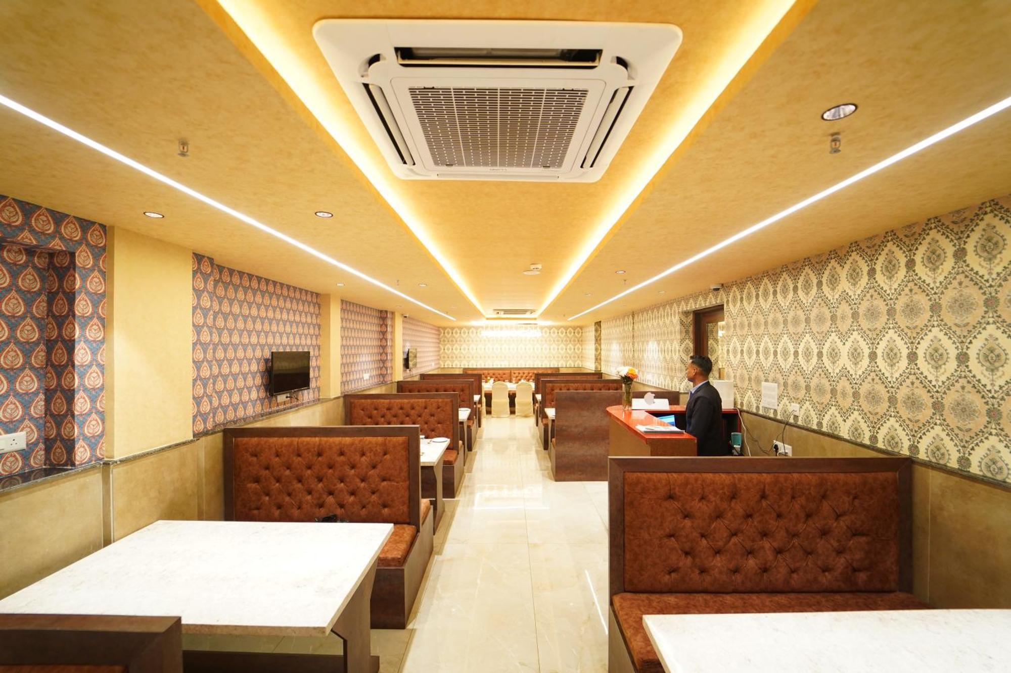 Hotel Ananta Sayana Bhubaneswar Buitenkant foto